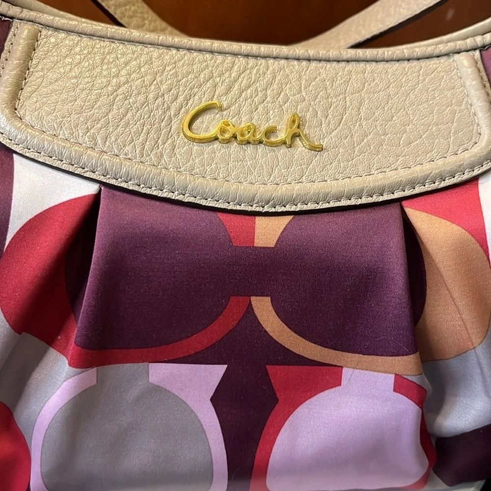 Coach  F21705  Rare  scarf print East – West Celeste hobo bag  shoulder bag LNEW - Picture 4 of 17